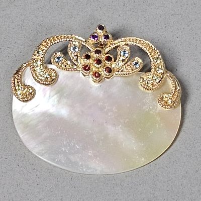 Sale Photo Thumbnail #48: 14K Mother-of-Pearl Brooch Pendant 13.7 Grams