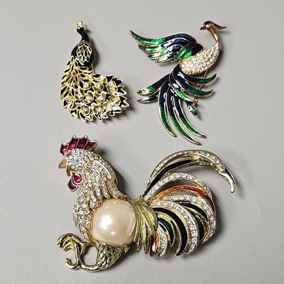 Sale Photo Thumbnail #486: Enamel & Rhinestone Bird Motif Brooches