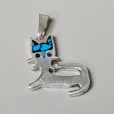 Sale Photo Thumbnail #388: Mexican Sterling Turquoise Cat Pendant 4.3 Grams