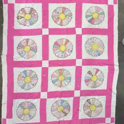 Dresden Plate Vintage Quilt 