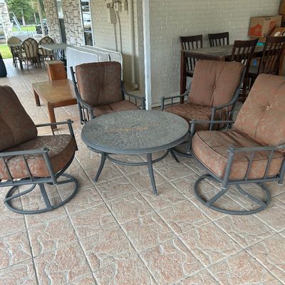 Sale Photo Thumbnail #156: Patio furniture 