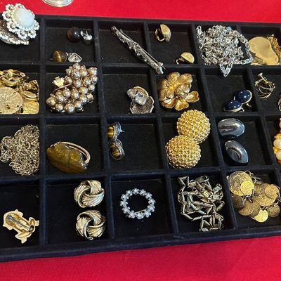 Sale Photo Thumbnail #143: Jewelry