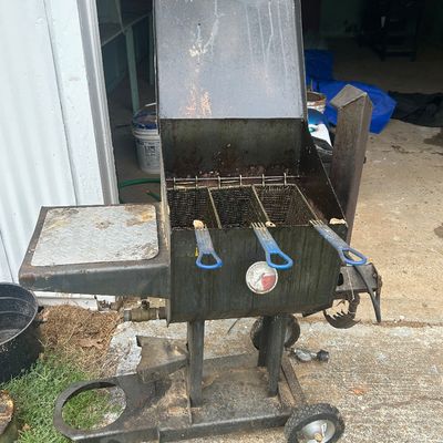 Sale Photo Thumbnail #163: Fish cooker