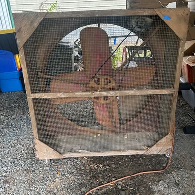 Sale Photo Thumbnail #178: Box fan