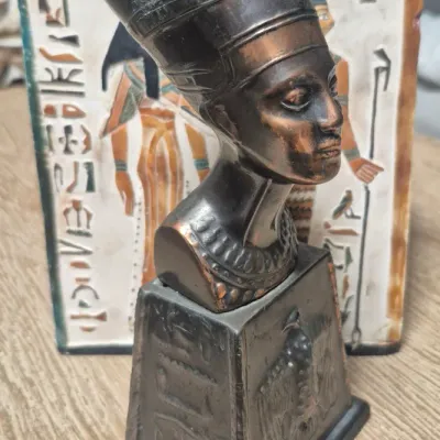 Vintage Egyptian Revival Nefertiti ~ metal bronzed bust statue w/Decorative tile