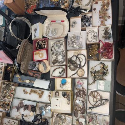 Sale Photo Thumbnail #138