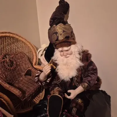 Sale Photo Thumbnail #23: Santa