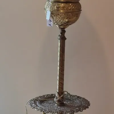 Sale Photo Thumbnail #13: Piano Lamp