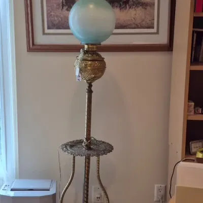 Sale Photo Thumbnail #14: Piano Lamp