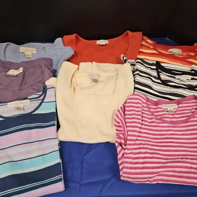 8 Casual Corner Short Sleeve Womens Tops Various Colors M L