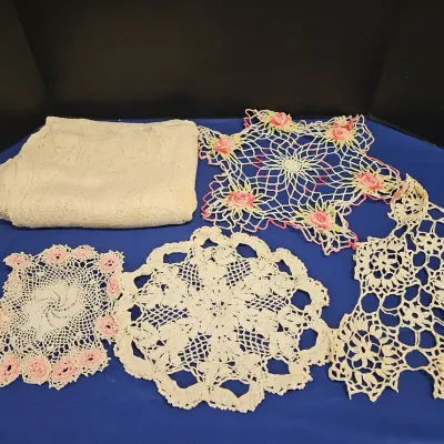 Vintage Table Cloth And 4 Floral Crochet Doilies
