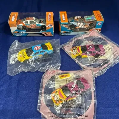 NASCAR 1:64 Diecast Cars - 08 & 09 Phoenix International Raceway, Cheerios 43, Kellogg Pull N Go