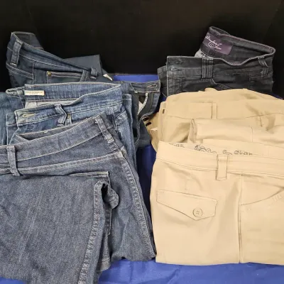 Women's Pants - 5 Denim Jeans, 2 Khakis, Size 10 / 12