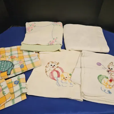 Vintage Linen Dining Table Cloths And Napkins