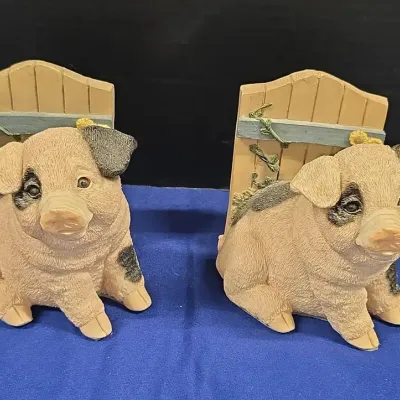Children's Garden Of Critters Pig Bookends