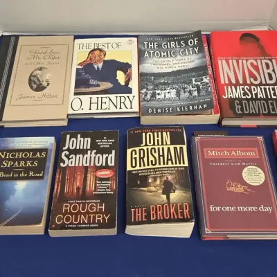 Vintage Hardback & Paperback Books - Nicholas Sparks, John Sanford, John Grisham, James Patterson