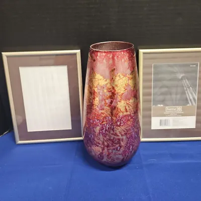 Vintage Opera Italia By Franco Vase And 2 5x7 Picture Frames 