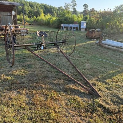 Sale Photo Thumbnail #10: Featured heavy equipment, tractors, machinery and additional equipment from the T.J. Bruck Estate Online Auction in Perryville, Arkansas. Take a look at the auction catalog for complete lot details, additional photos and bidding information.