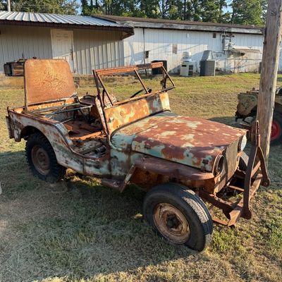 Sale Photo Thumbnail #28: Featured heavy equipment, tractors, machinery and additional equipment from the T.J. Bruck Estate Online Auction in Perryville, Arkansas. Take a look at the auction catalog for complete lot details, additional photos and bidding information.