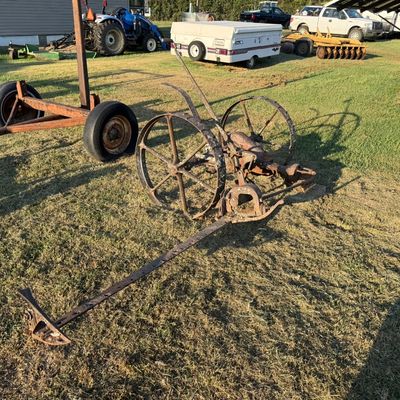 Sale Photo Thumbnail #12: Featured heavy equipment, tractors, machinery and additional equipment from the T.J. Bruck Estate Online Auction in Perryville, Arkansas. Take a look at the auction catalog for complete lot details, additional photos and bidding information.