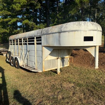 Sale Photo Thumbnail #49: Featured heavy equipment, tractors, machinery and additional equipment from the T.J. Bruck Estate Online Auction in Perryville, Arkansas. Take a look at the auction catalog for complete lot details, additional photos and bidding information.