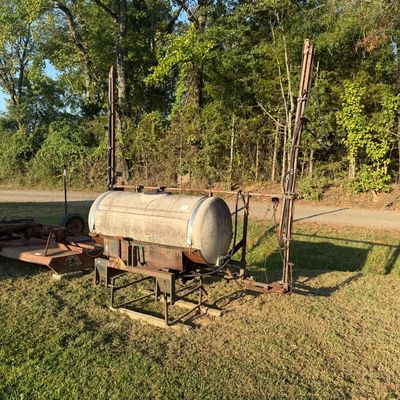 Sale Photo Thumbnail #36: Featured heavy equipment, tractors, machinery and additional equipment from the T.J. Bruck Estate Online Auction in Perryville, Arkansas. Take a look at the auction catalog for complete lot details, additional photos and bidding information.