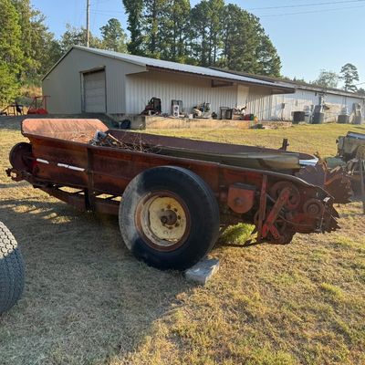 Sale Photo Thumbnail #31: Featured heavy equipment, tractors, machinery and additional equipment from the T.J. Bruck Estate Online Auction in Perryville, Arkansas. Take a look at the auction catalog for complete lot details, additional photos and bidding information.