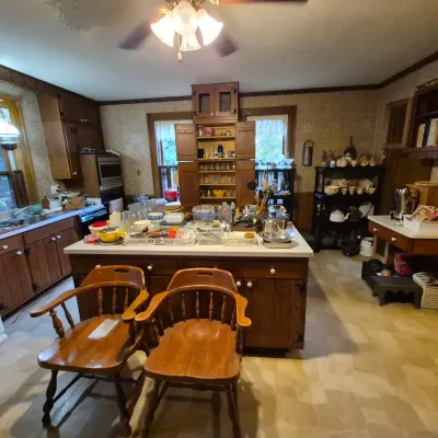Sale Photo Thumbnail #215