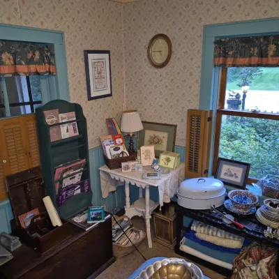 Sale Photo Thumbnail #281
