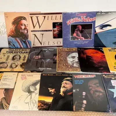 Willie Nelson Records Lot 2