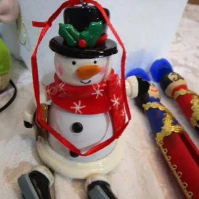 Snowman Collectible, Mickey solar bobblehead, 4 Christmas ornaments