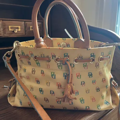 Dooney & Bourke Bag