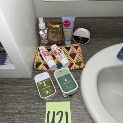 Sale Photo Thumbnail #71: Most items are at least half full