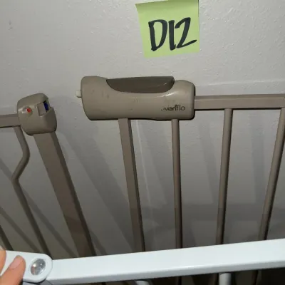 Sale Photo Thumbnail #691: Gates may be missing brackets? See photos for details