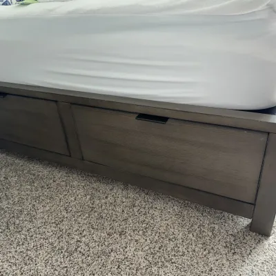 Sale Photo Thumbnail #267: Measures roughly 57" wide by 81" long