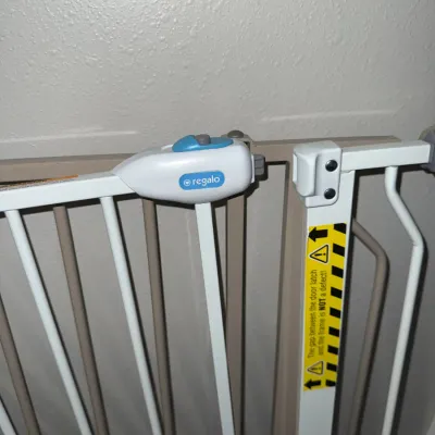Sale Photo Thumbnail #690: Gates may be missing brackets? See photos for details