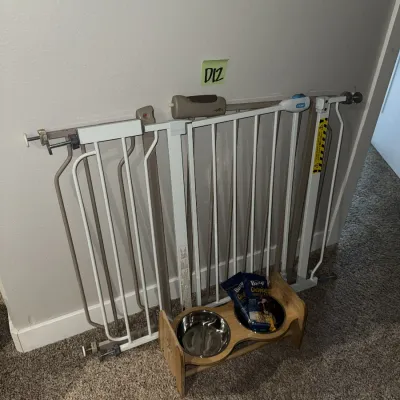 Sale Photo Thumbnail #689: Gates may be missing brackets? See photos for details
