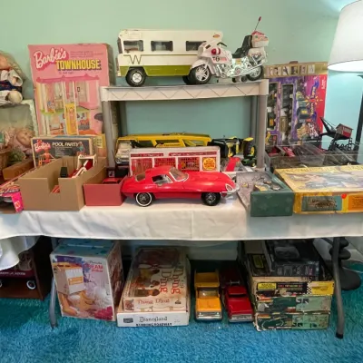 Sale Photo Thumbnail #36: Vintage 1960s & 1970s toys