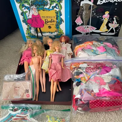 Sale Photo Thumbnail #225: Collection of vintage 1960s & 1970s Barbie & friends, wardrobe, wardrobe box and case