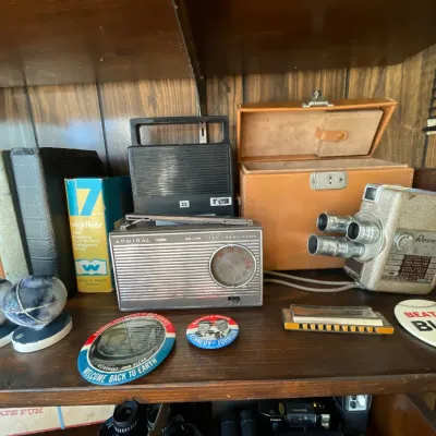 Sale Photo Thumbnail #197: Vintage electronics