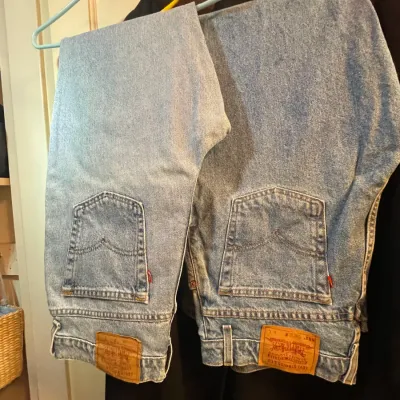 Sale Photo Thumbnail #89: Levi's men's jeans