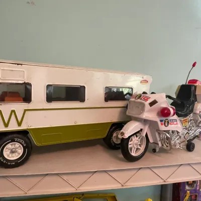 Sale Photo Thumbnail #41: Vintage Tonka Winnebago RV Motor Home