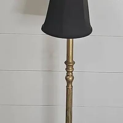  Vintage-style Floor Lamp