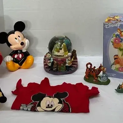 Disney Characters Collectible Collection 