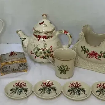 Holiday And Holly Berry China Set Collection