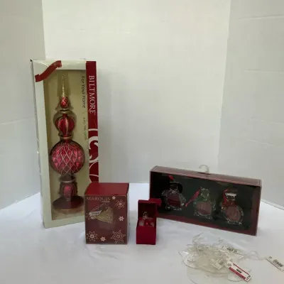 Tree Ornament And Decor Lot 
