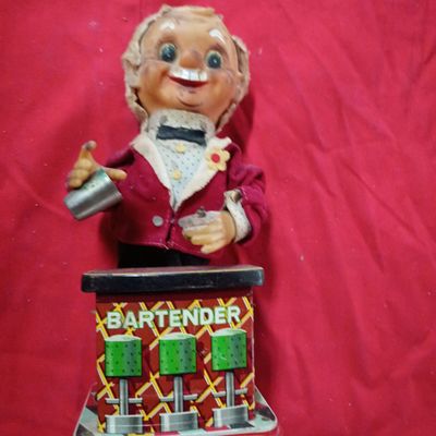 Sale Photo Thumbnail #53: Nomura T.N Japanese Battery Operated Tin Lithograph Bartender Automaton