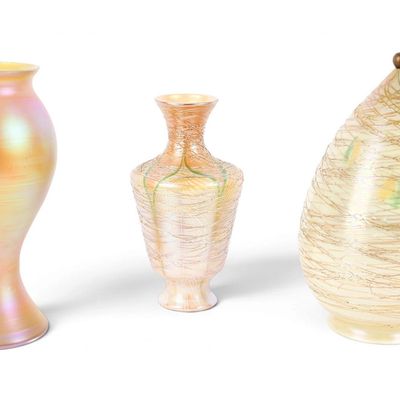 Sale Photo Thumbnail #245: Lustre Art Threaded Art Glass Shade