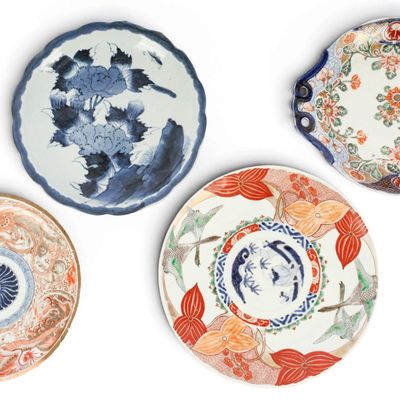 Sale Photo Thumbnail #339: Japanese Imari Chargers Incl. Gorodaiyu Go, Etc.