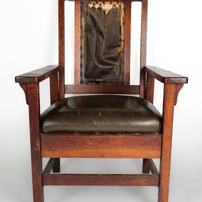 Sale Photo Thumbnail #235: Arts & Crafts Mission Oak Armchair